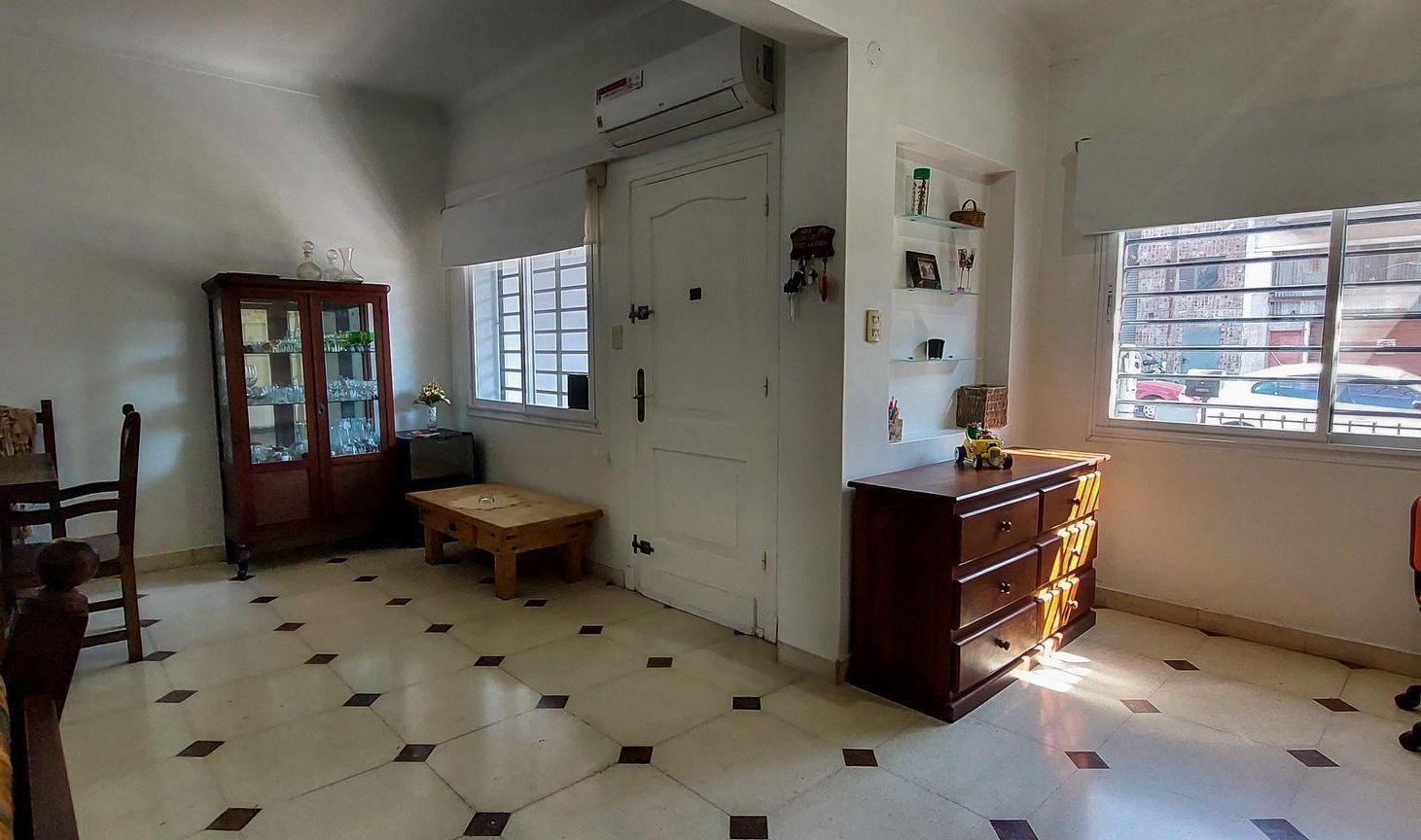 Foto de Casa en una plata c/ gran jardín venta en Saavedra, imagen 4