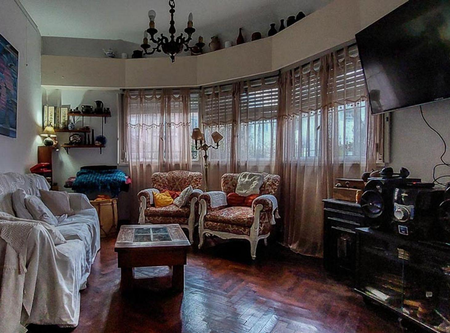 Foto de VENTA CASA OLIVOS PILETA JARDIN COCHERA, imagen 5