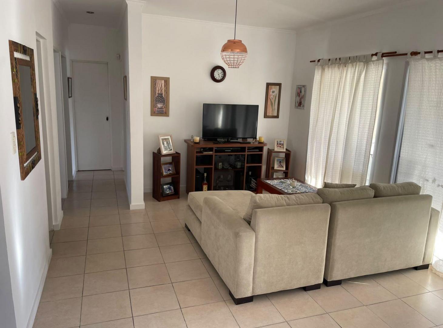 Foto de VENTA CASA 4 AMBIENTES EN SAN RAMIRO, imagen 5