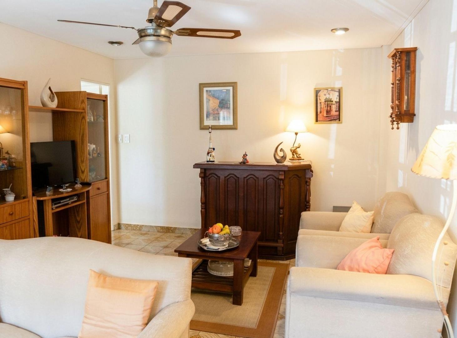 Foto de Venta Casa MULTIFAMILIAR - Villa Adelina, imagen 3