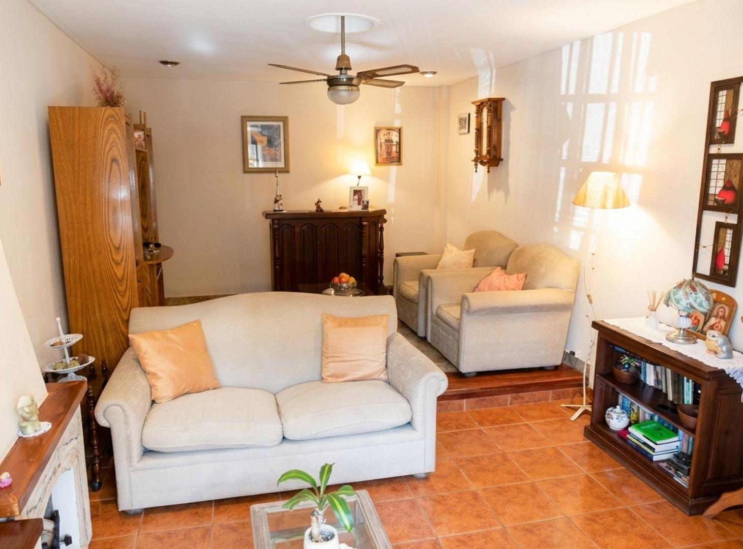 Foto de Venta Casa MULTIFAMILIAR - Villa Adelina, imagen 1