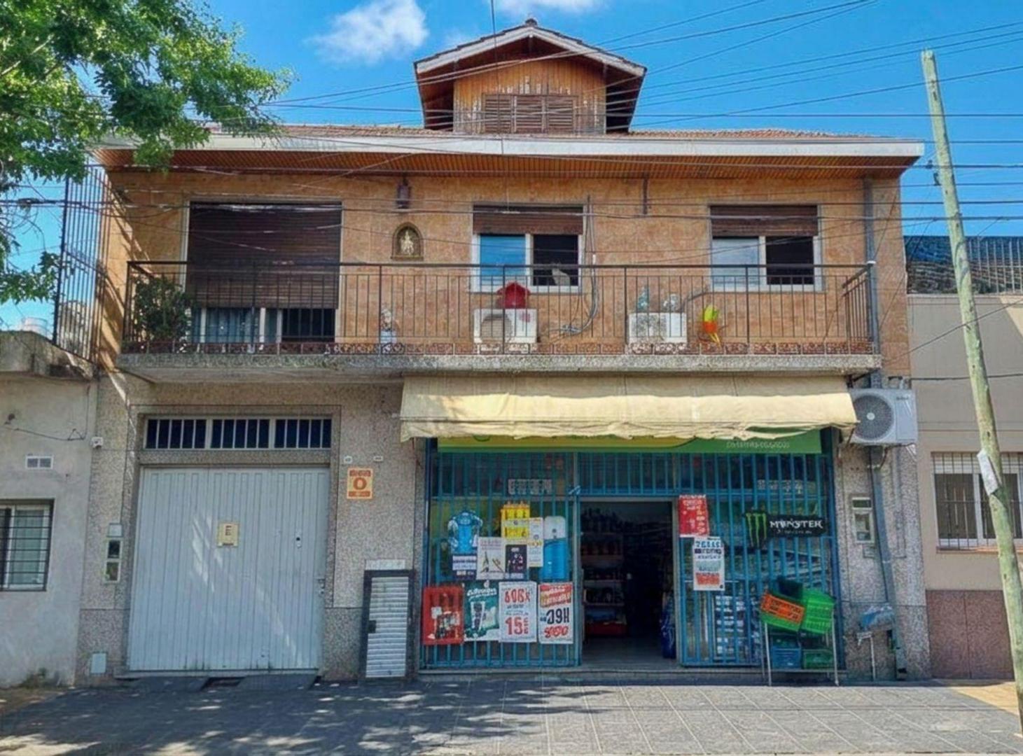 CASA 5 AMBIENTES CON LOCAL EN OLIVOS