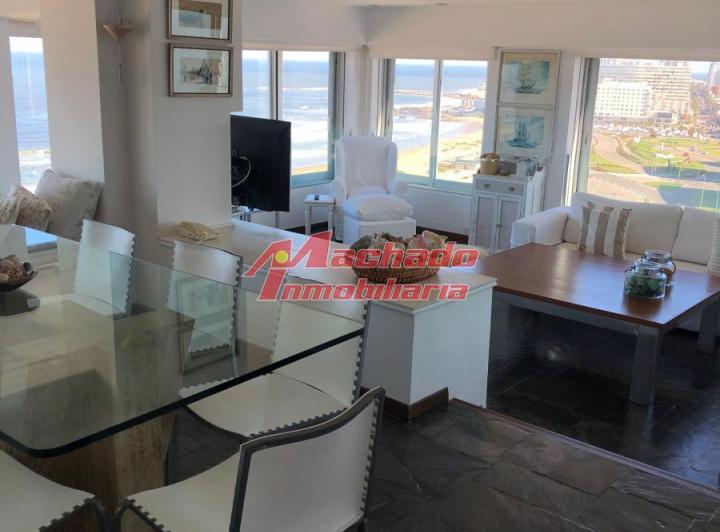 Foto de Alquiler por temporada de apartamento de 3 dormitorios en Punta del Este, imagen 2