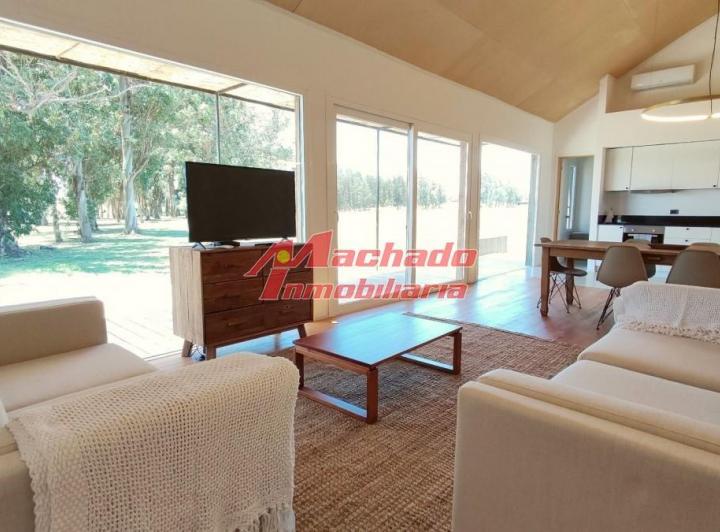 Foto de Hermosa Casa Estilo Nórdico sobre el Bosque en El Quijote Chacras, imagen 3