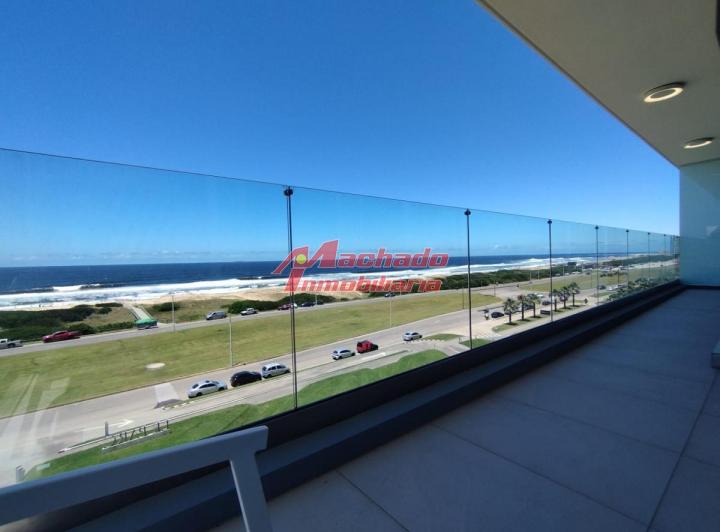 Apartamento en alquiler de 4 dormitorios en Punta del Este 3
