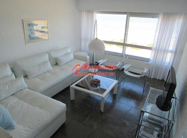 Apartamento en venta frente al mar playa Brava 2
