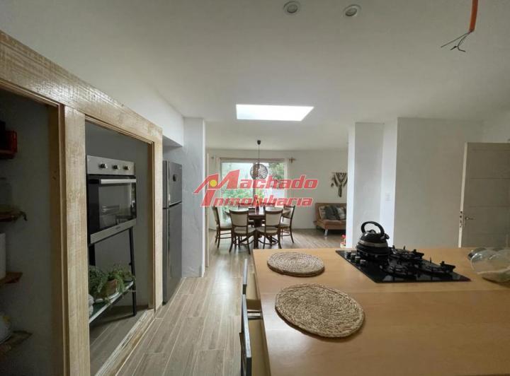 Casa de 3 dormitorios en alquiler de temporada en Punta del Este 4