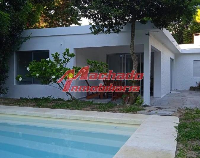 Casa de 3 dormitorios en alquiler de temporada en Punta del Este 1