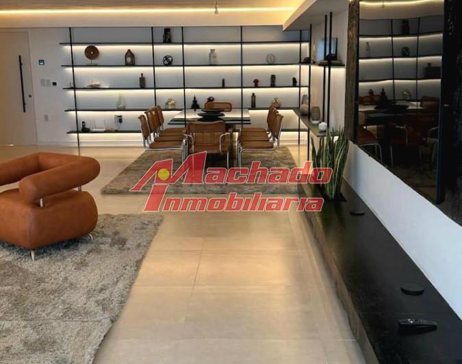Amplio apartamento en Primera línea de playa brava. PUNTA del Este. Alquiler de verano y venta 2
