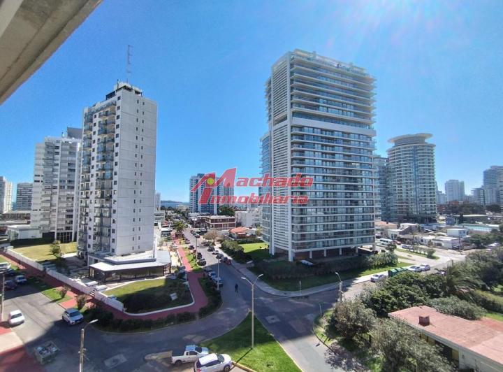 alquiler de apartamento zona Playa brava 3