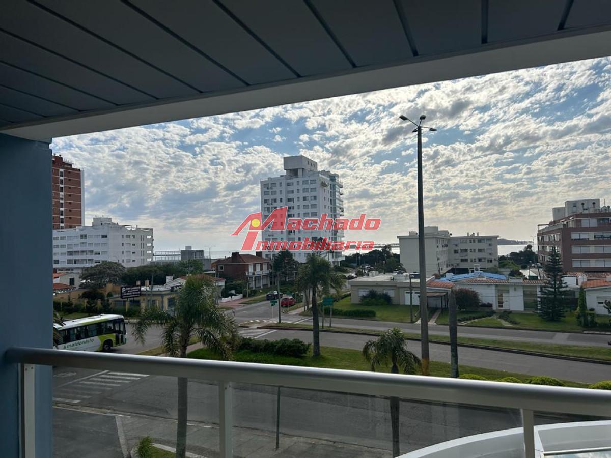 Foto de Apartamento de 2 dormitorios en Playa Mansa en venta, imagen 4