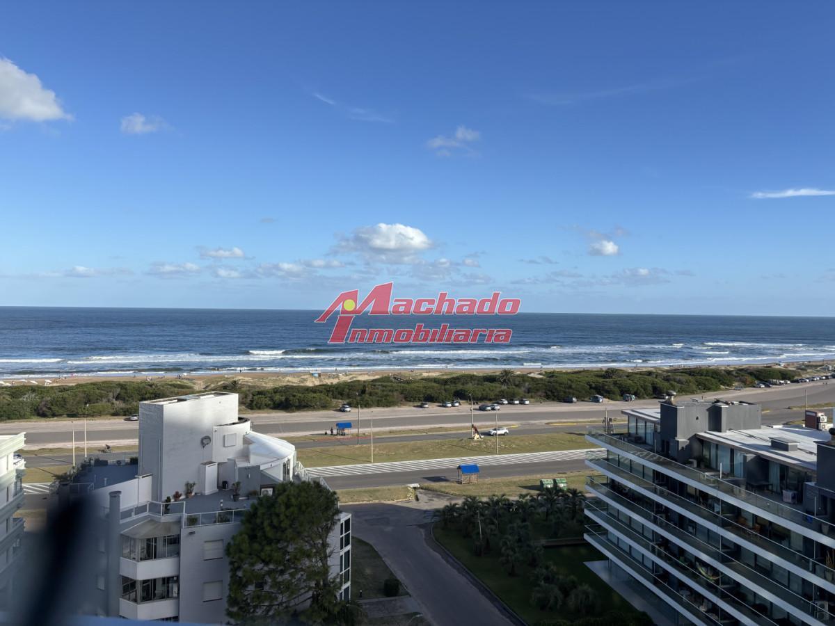 MANGLAR BRAVA ESQUINERO A ESTRENAR CON DOBLE GARAGE.