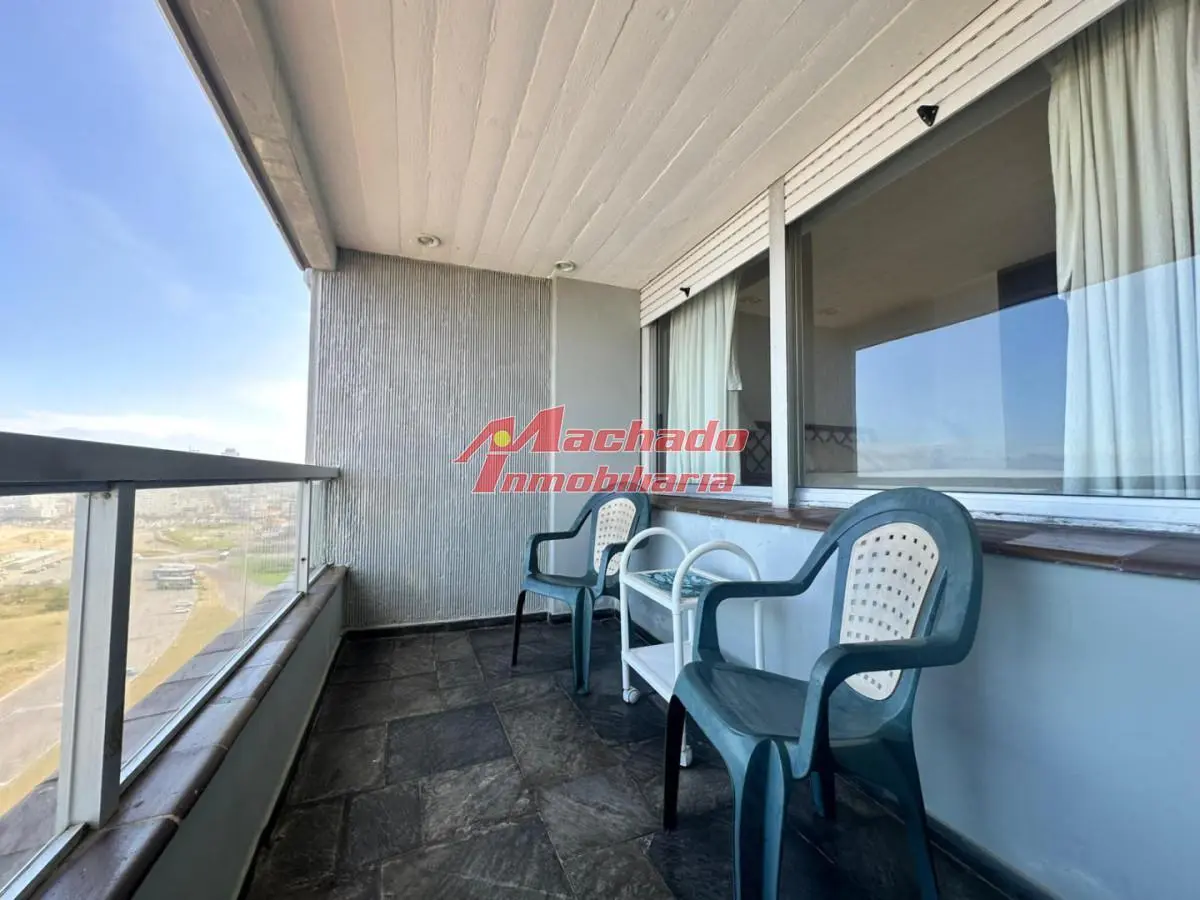Apartamento de un dormitorio en venta en Punta del Este 4