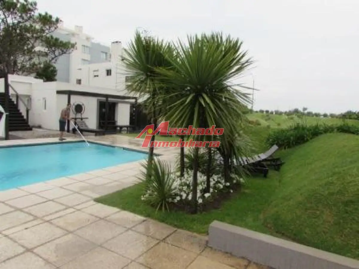 Apartamento 3 dormitorios frente al mar 1
