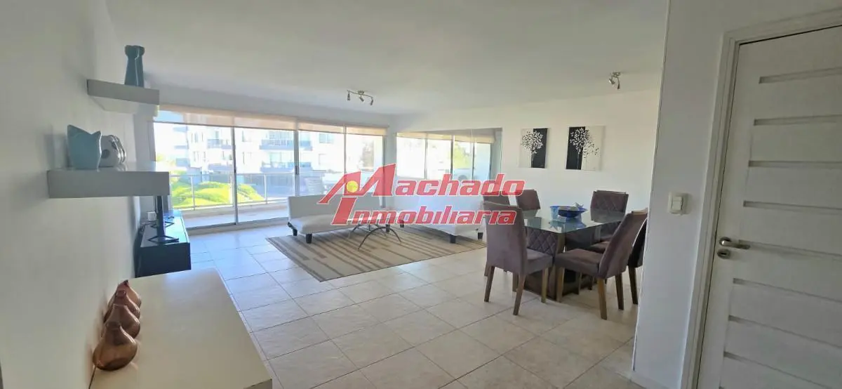Venta de Departamento en Pinares 1