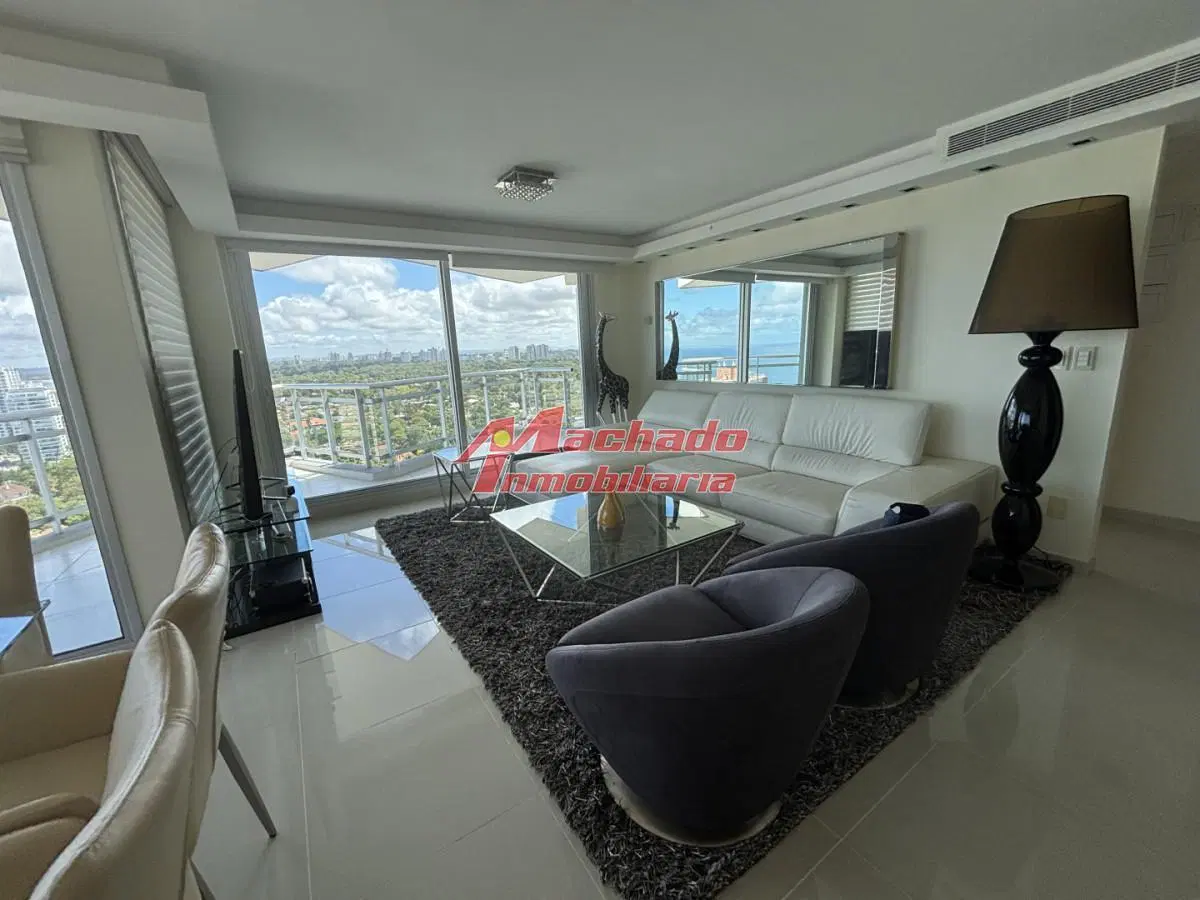 EXCELENTE APARTAMENTO A LA VENTA CON TODA LA VISTA AL MAR PLAYA MANSA 3 DORMITORIOS 5