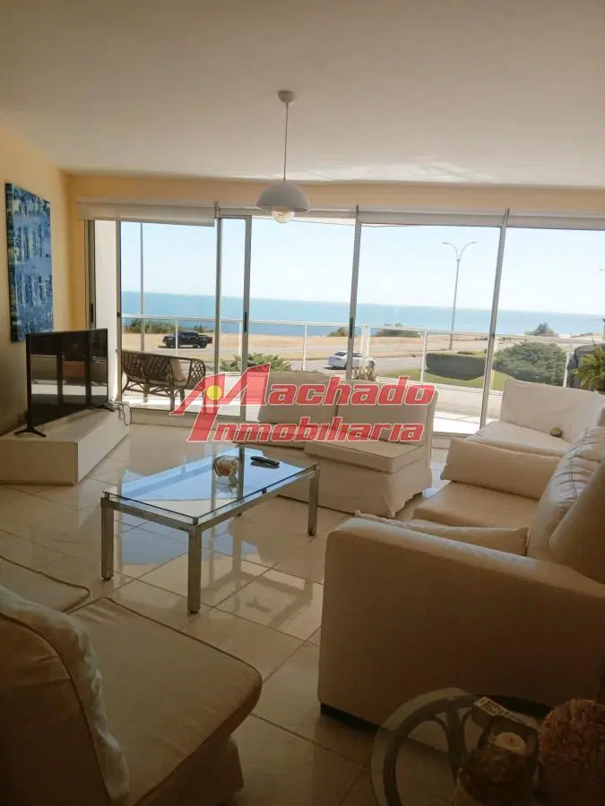 Apartamento en venta de 3 dormitorios en Punta del Este 3