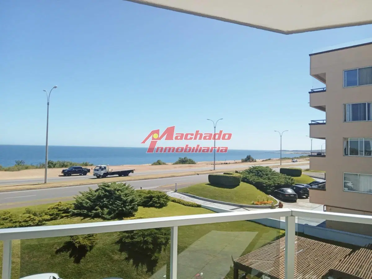Apartamento en venta de 3 dormitorios en Punta del Este 4
