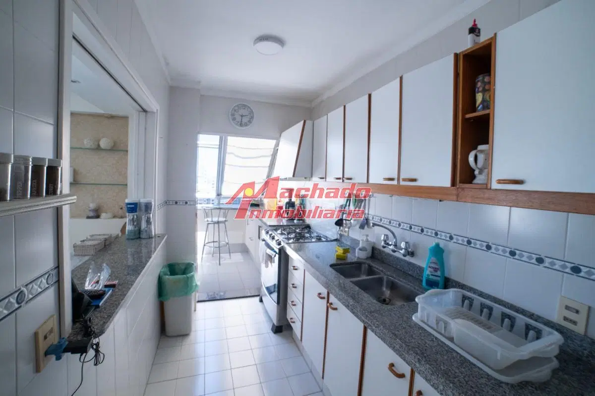 Venta, Penthouse, con 4 dormitorios + dep. servicio en Punta del este, terraza con vista panorámica 1