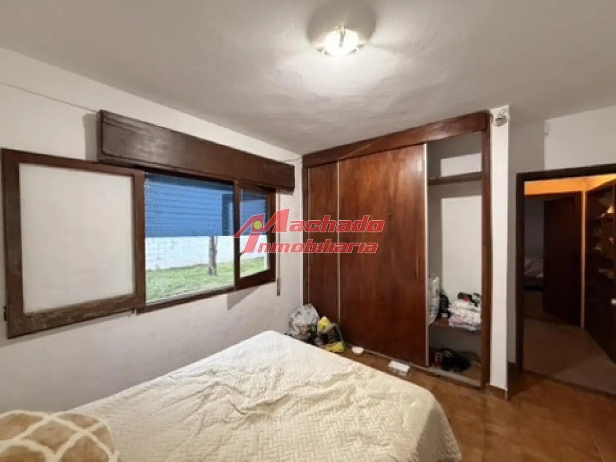 OPORTUNIDAD CASA DE DOS DORMIOTORIOS MAS APARTAMENTO EN PINRES ! 1