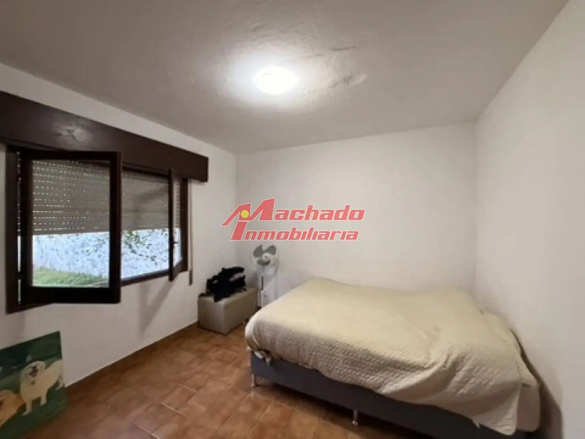 OPORTUNIDAD CASA DE DOS DORMIOTORIOS MAS APARTAMENTO EN PINRES ! 4