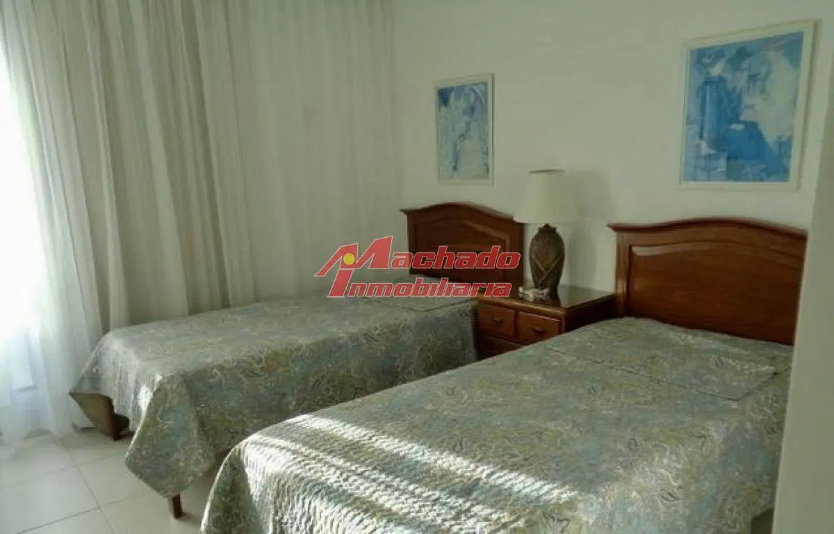 APARTAMENTO en venta de 3 DORMITORIOS 5