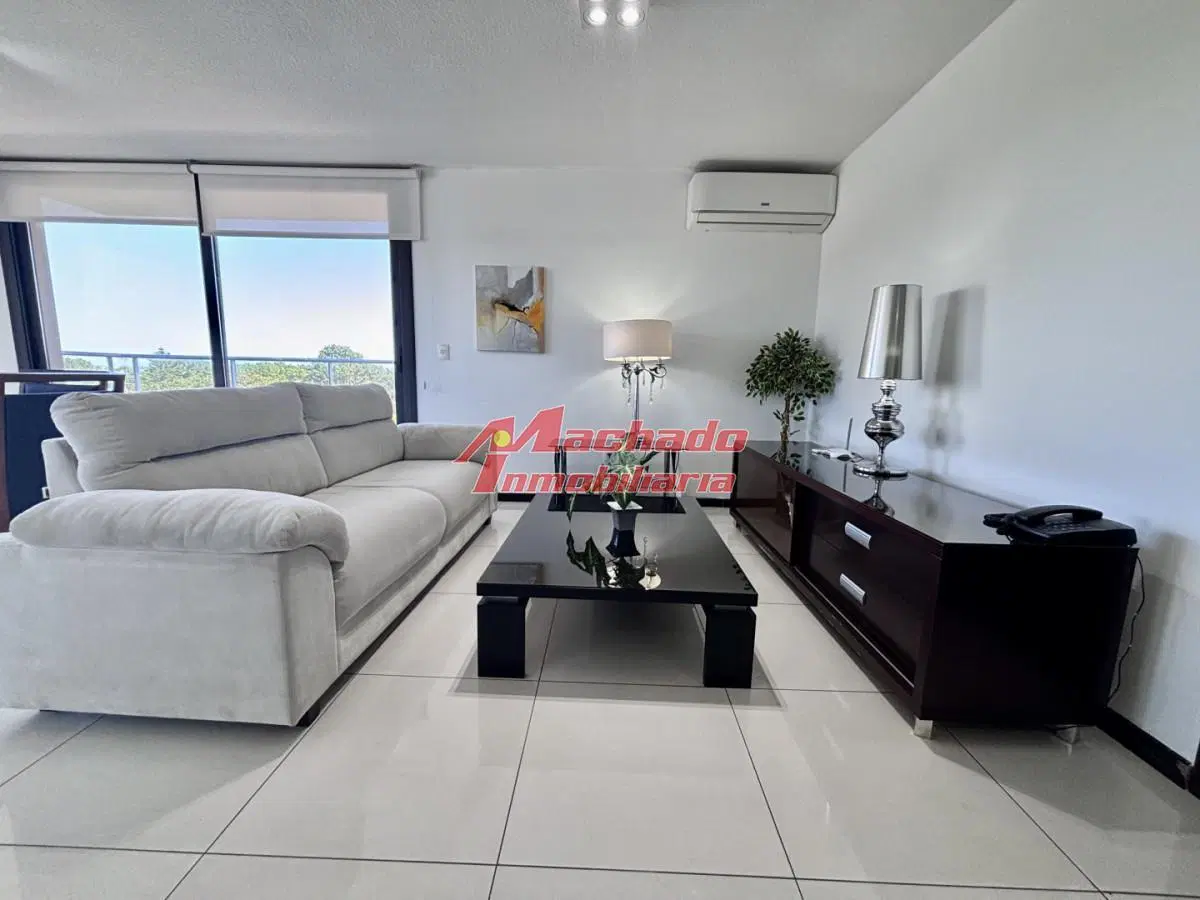 Venta de apartamento 3 dormitorios en Roosaevelt 3
