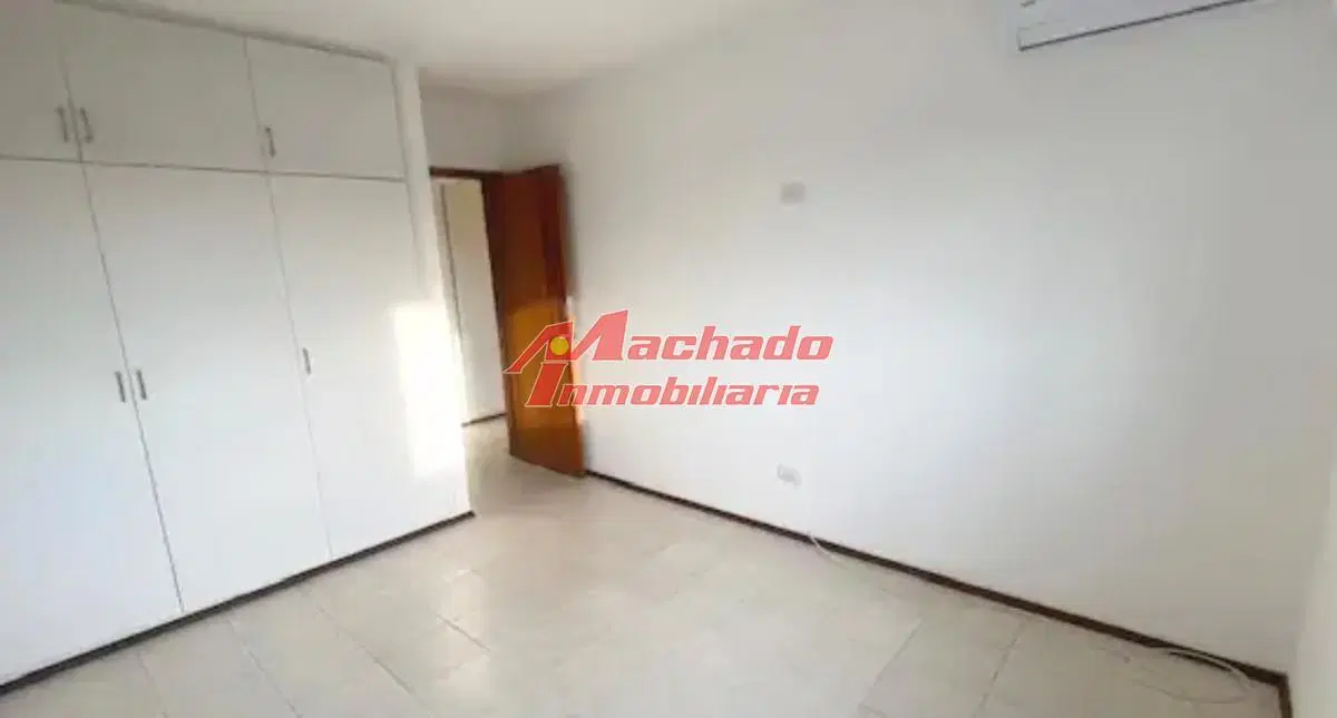 Venta de departamento en centro de Maldonado 8
