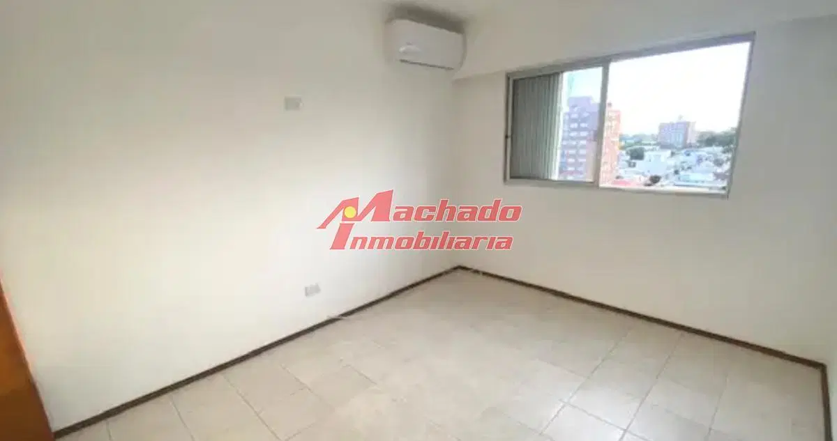Venta de departamento en centro de Maldonado 5