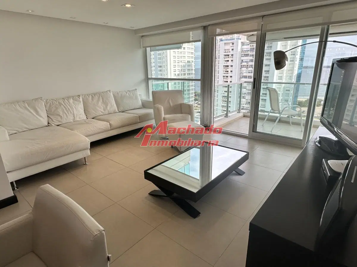Departamento EN VENTAde 3 dormitorios en venta a pasos del mar. 4