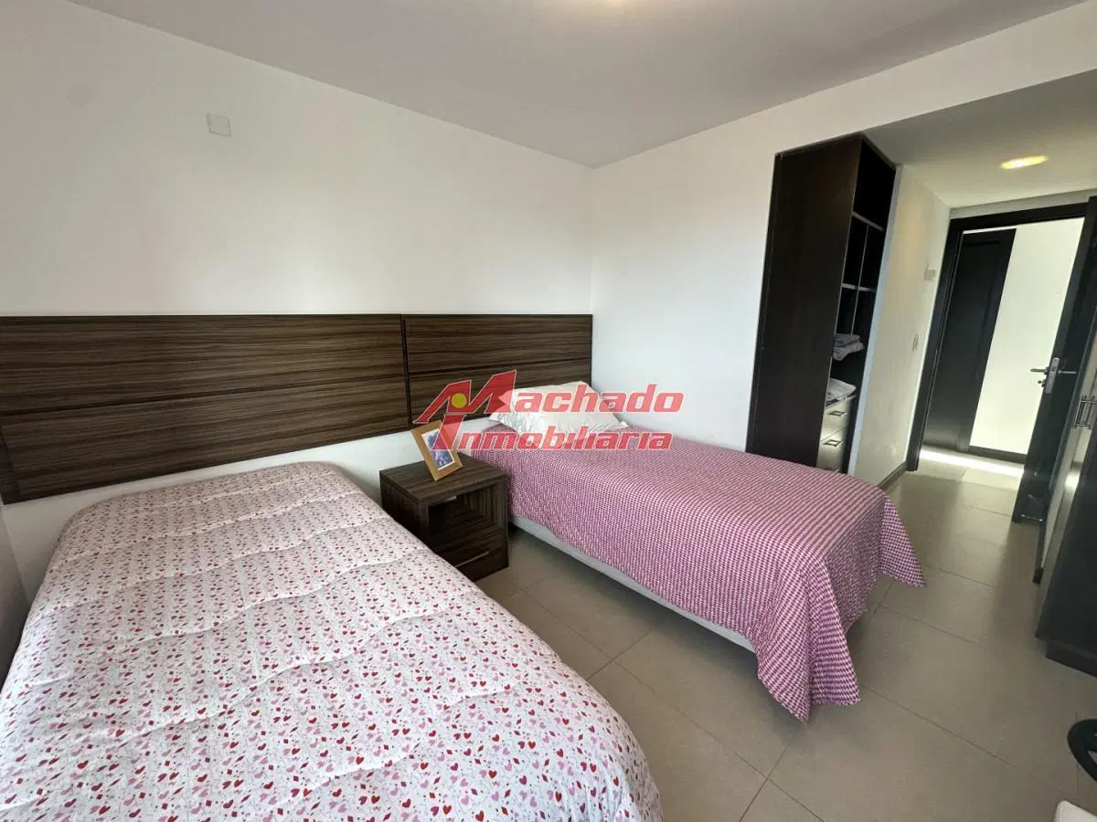 Departamento EN VENTAde 3 dormitorios en venta a pasos del mar. 8