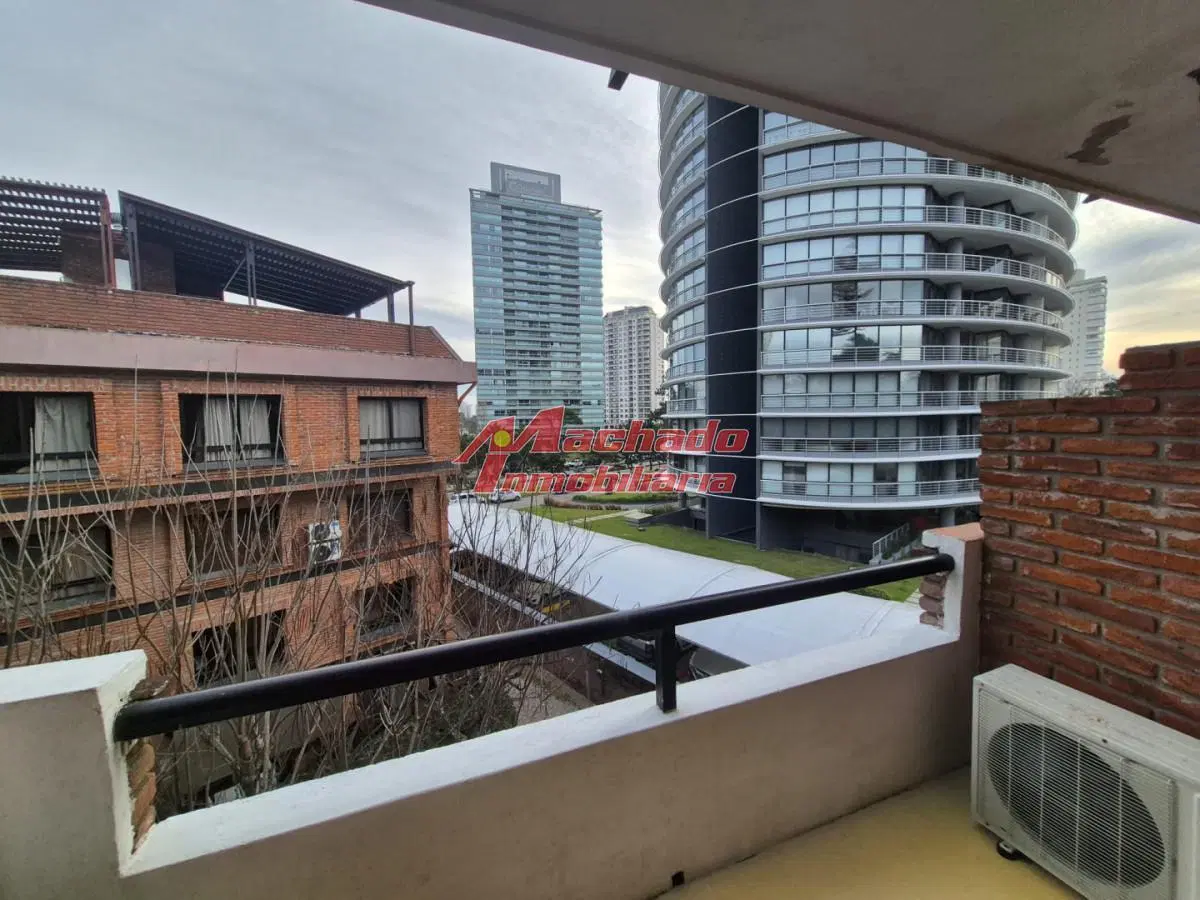 Apartamento a la venta de 1 dormitorio en Roosevelt 3