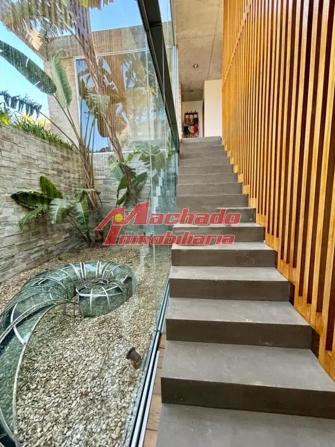 Venta Casa en venta, 4 dormitorios, en Rincón del Indio - barrio privado Noreste Residences 5