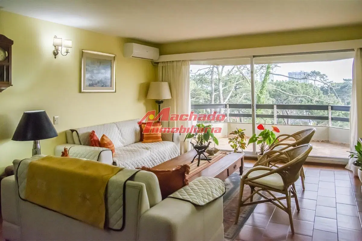 Venta Apartamento de 3 dormitorios en zona Roosevelt, Punta del Este. 1
