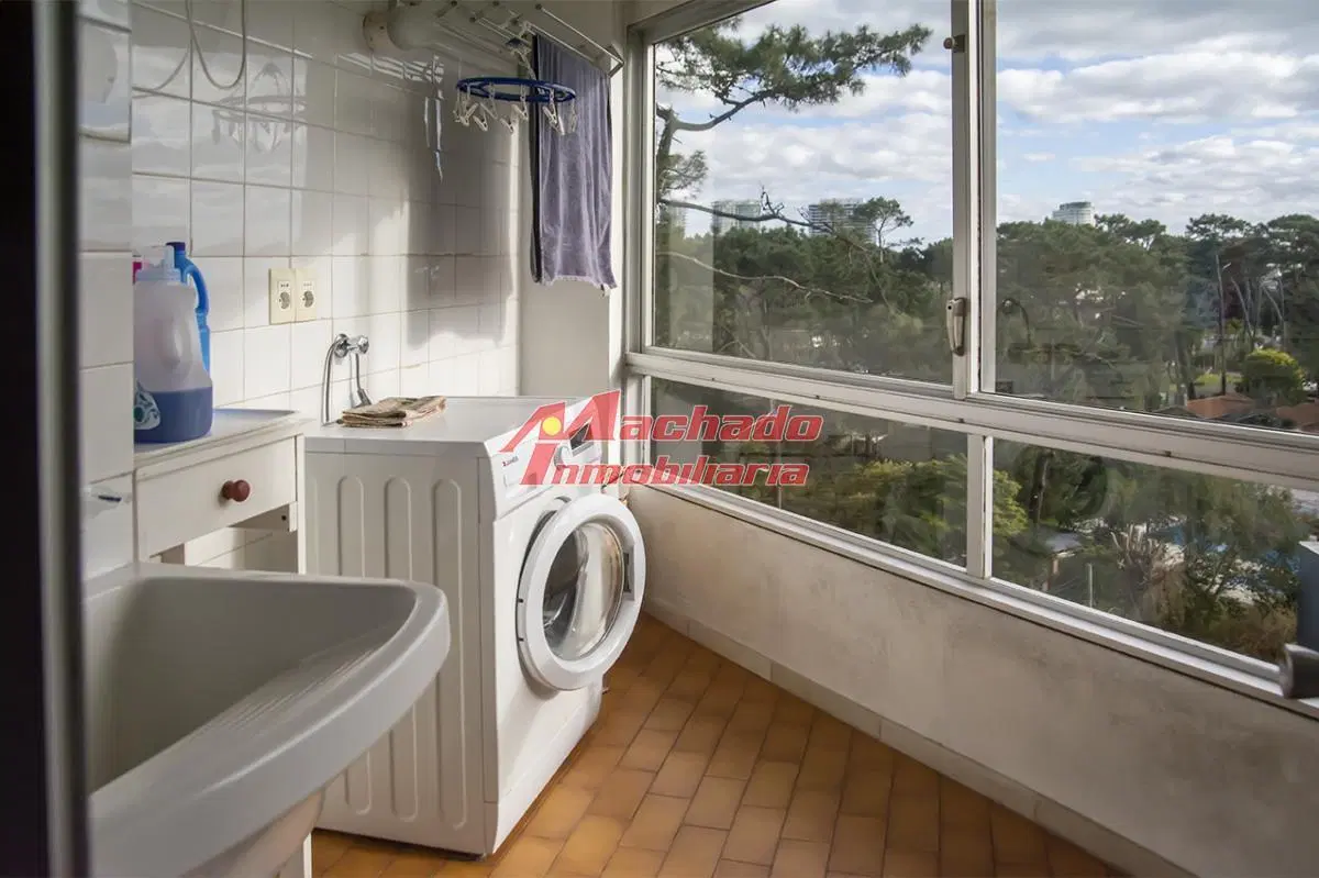 Venta Apartamento de 3 dormitorios en zona Roosevelt, Punta del Este. 4