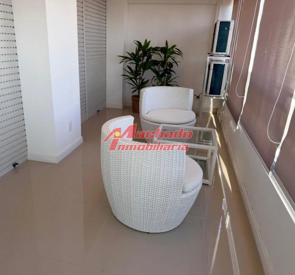 apartamento en venta frente al mar, parada 19 playa mansa 5