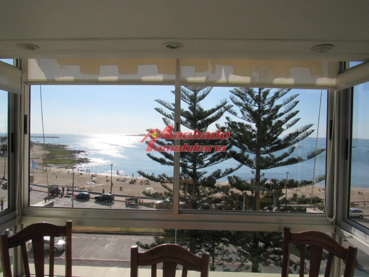 Foto de Alquiler y venta de apartamento de 3 dormitorios en Punta del Este, imagen 2