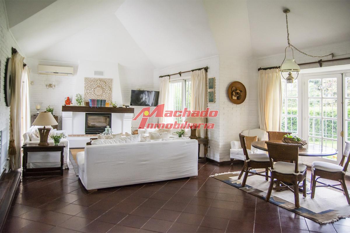 Foto de Vendemos hermosa casa en Punta del Este, imagen 2
