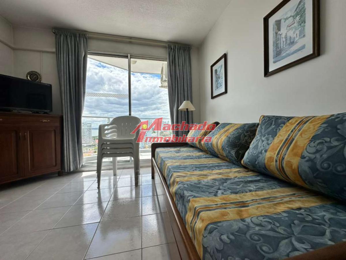 Foto de Apartamento de un dormitorio y medio en alquiler temporal, edificio con, imagen 1
