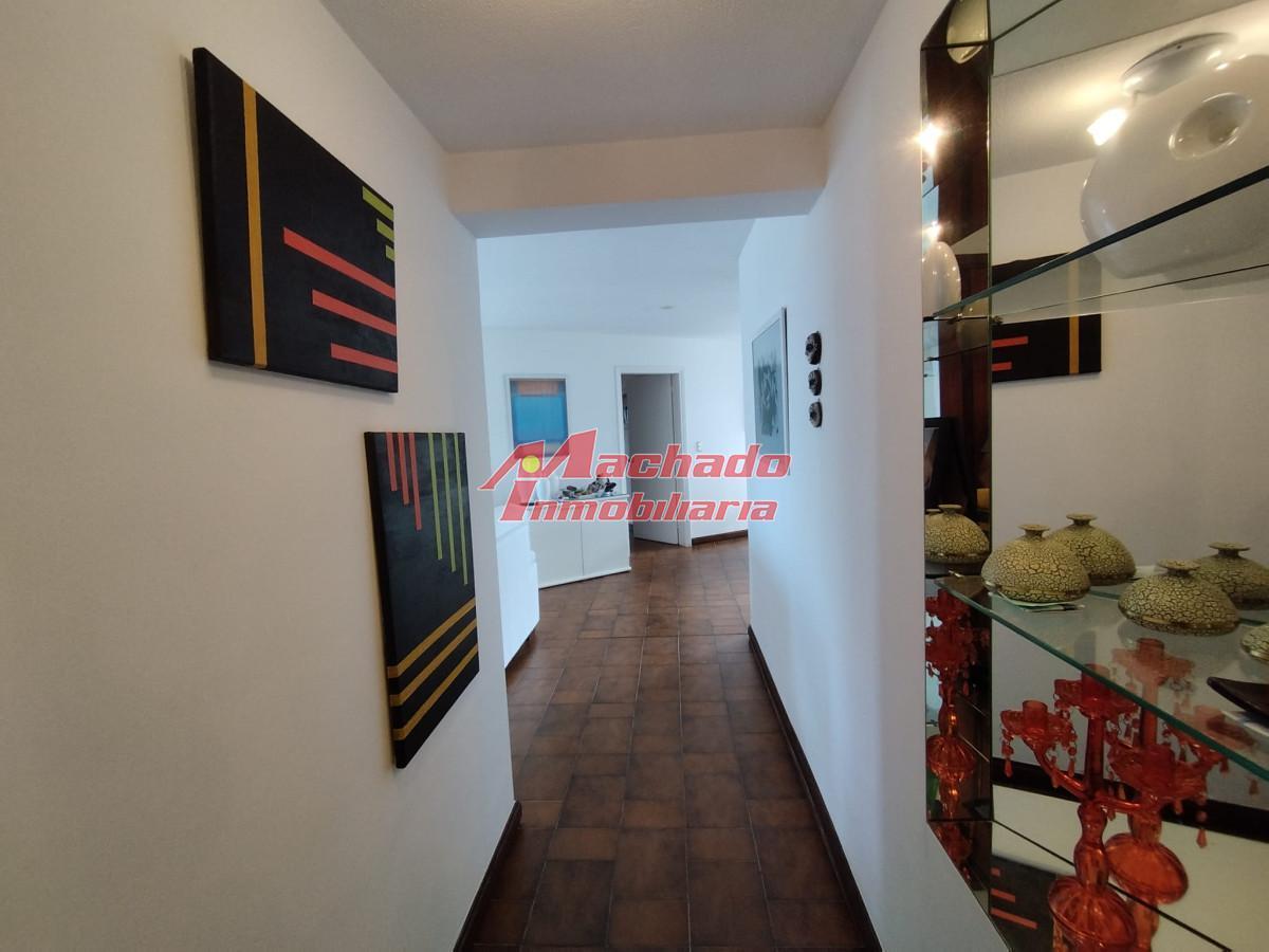 Foto de venta de apartamento sobre playa brava, imagen 2