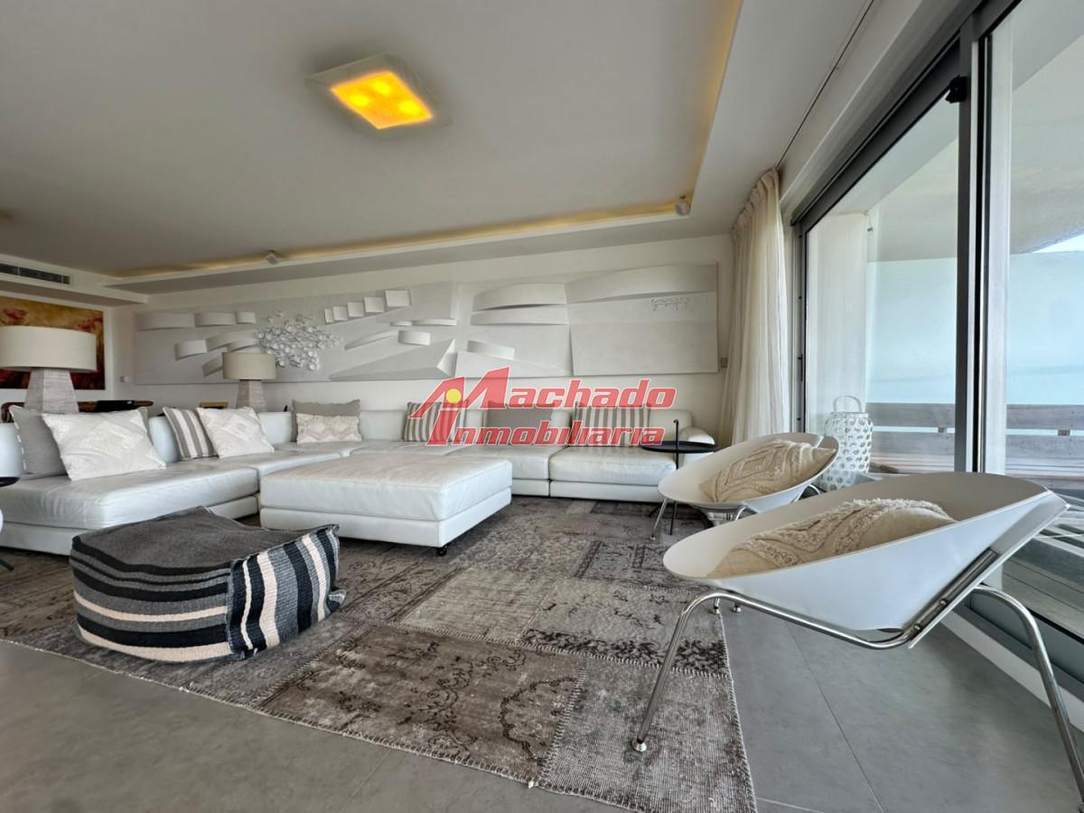 Foto de Apartamento en venta en venta. Primera linea de la Brava. Edificio de, imagen 1