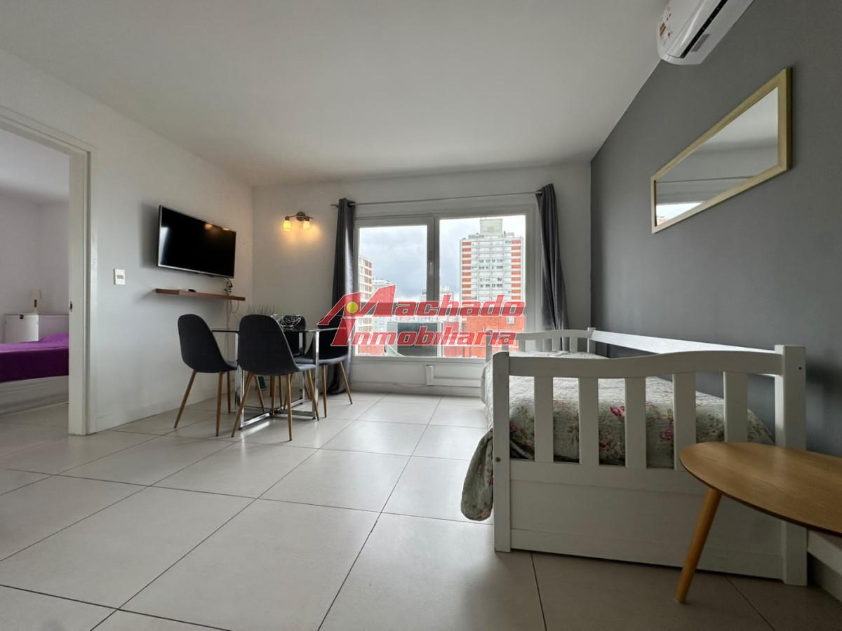 Foto de Apartamento en venta en Peninsula. 1 dormitorio. Vista al mar, imagen 3