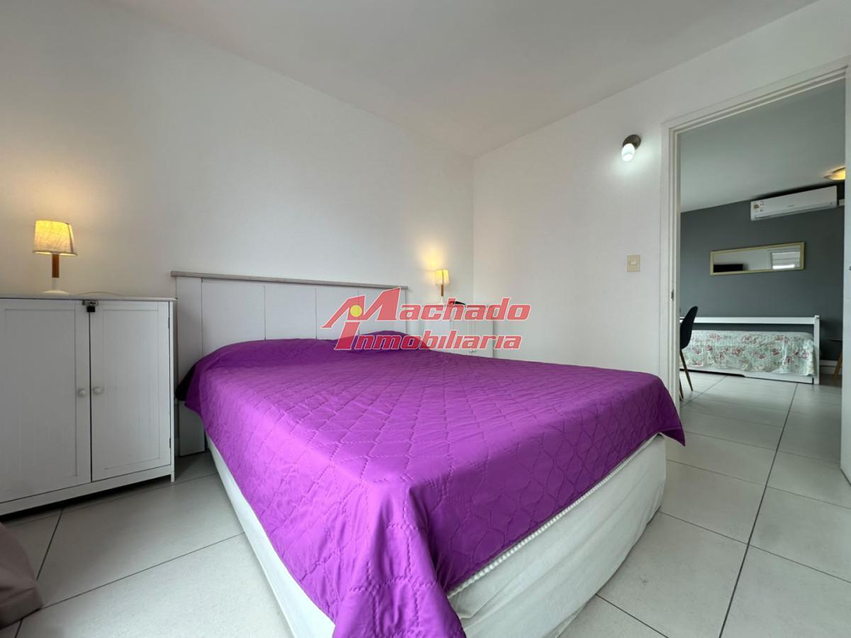 Foto de Apartamento en venta en Peninsula. 1 dormitorio. Vista al mar, imagen 4