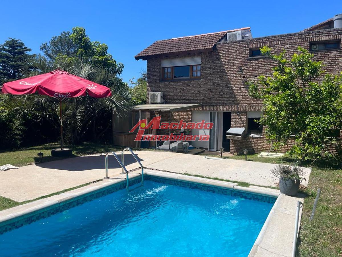Foto de PUNTA DEL ESTE, CANTEGRIL CASA EN VENTA 2 DORMITORIOS Y MEDIO ,PISCINA, imagen 1