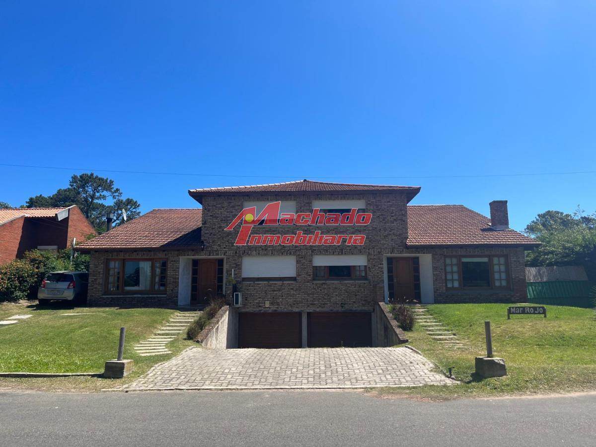Foto de PUNTA DEL ESTE, CANTEGRIL CASA EN VENTA 2 DORMITORIOS Y MEDIO ,PISCINA, imagen 4