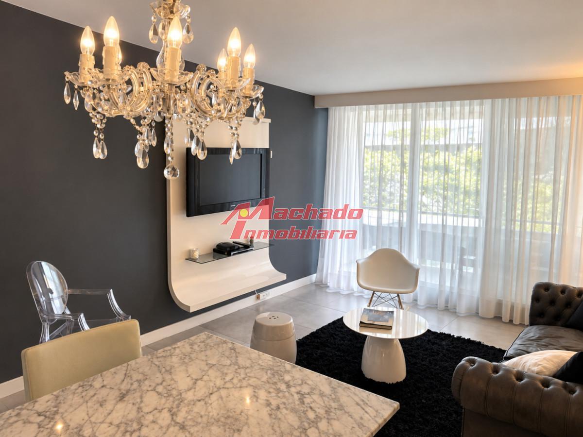 Foto de Apartamento de 1 Dormitorio y medio con Terraza Privada de 100 m² en, imagen 1