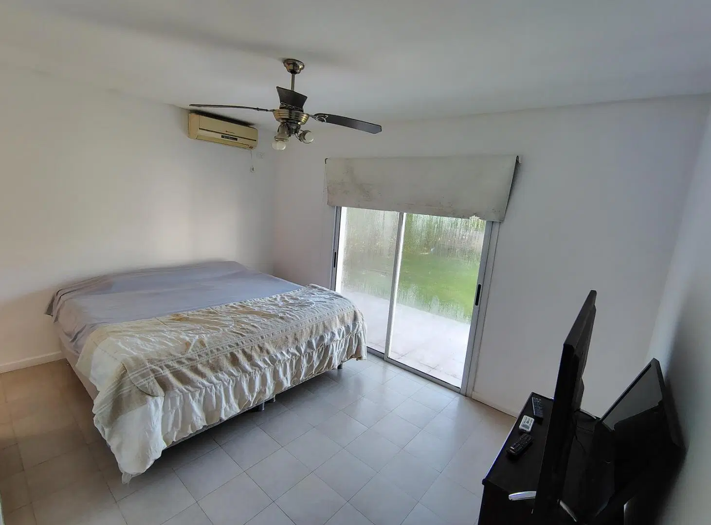 Casa 4 ambientes barrio privado Las Condes 3