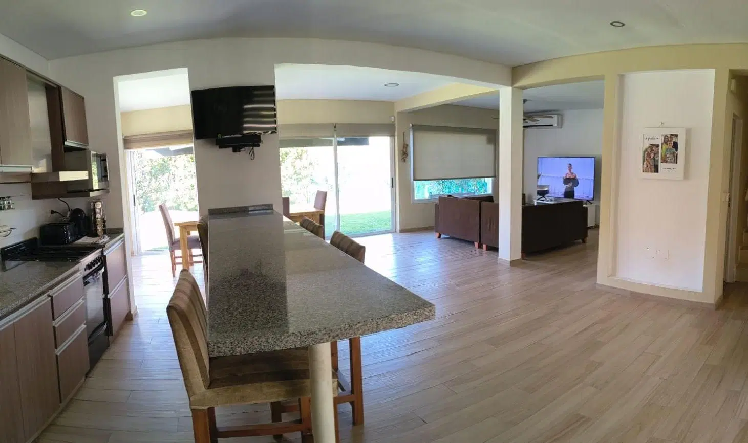 Casa en venta 5 ambientes en Casa del Este  Pilar del Este 2