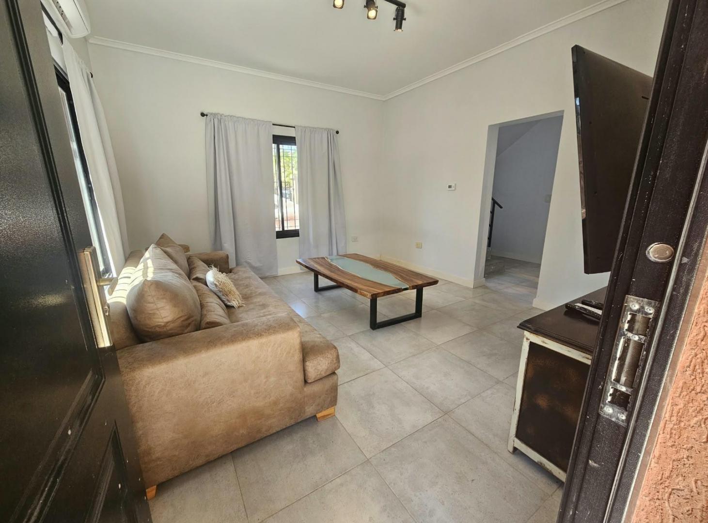 Foto de Venta Duplex 3 ambientes Todo Amoblado Barrio Las Margaritas, imagen 5