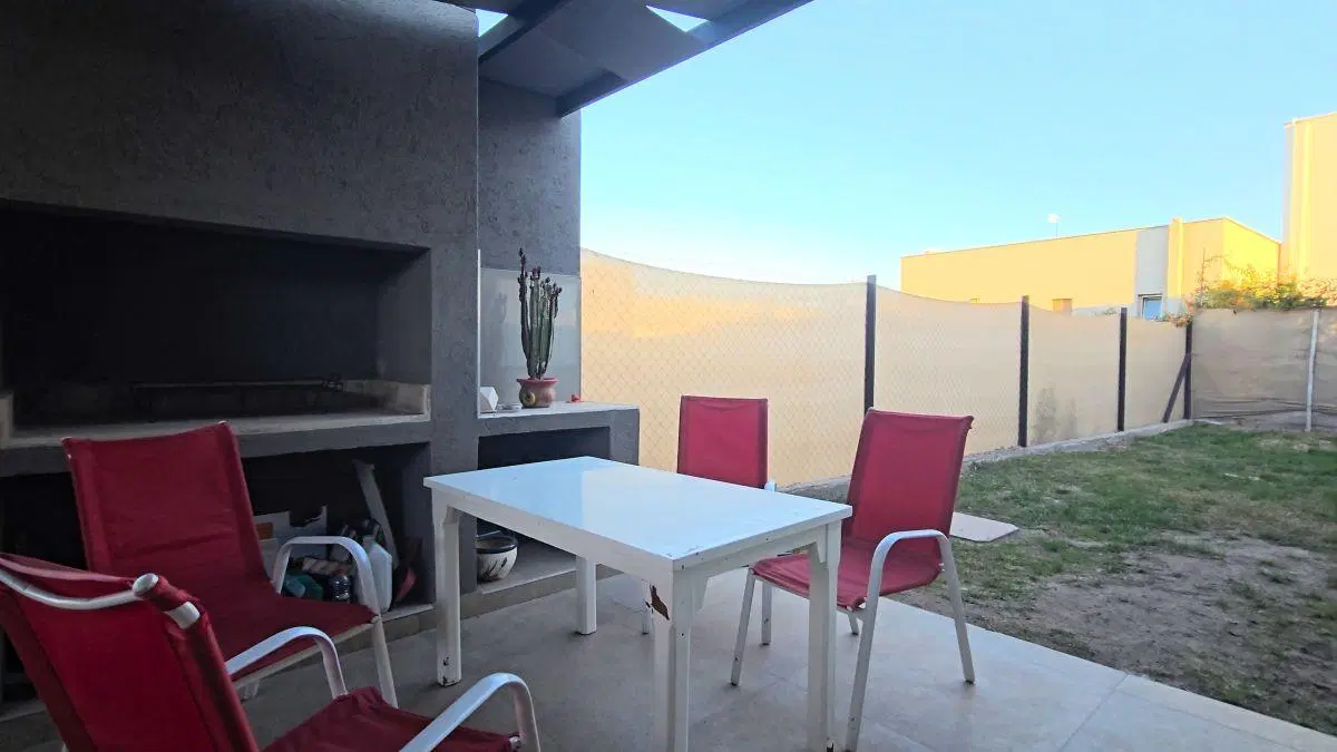 VENTA CASA 3 HABITACIONES LUJÁN DE CUYO 4